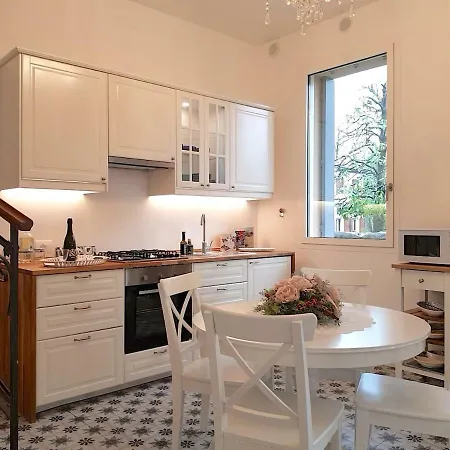 Apartment Ferrari Galli - Holiday House Venezia 